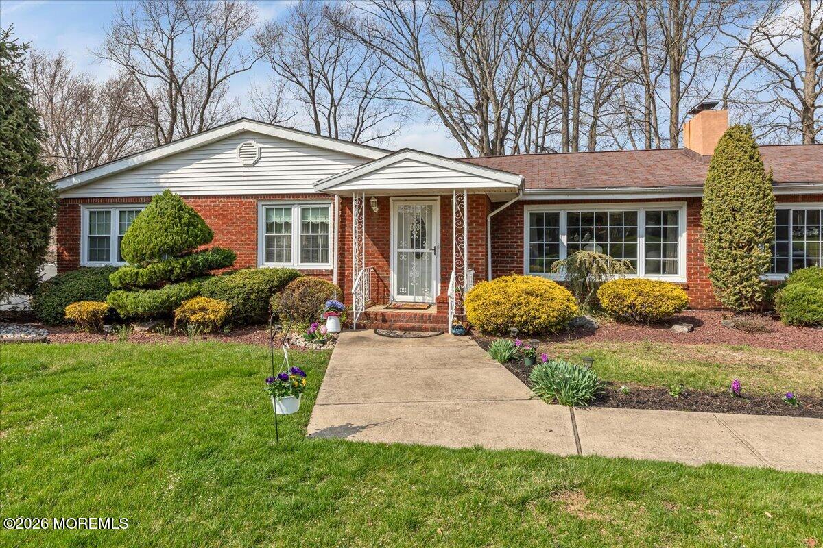 Aberdeen, New Jersey, 07747, United States, 3 Bedrooms Bedrooms, ,2 BathroomsBathrooms,Residential,For Sale,2038481