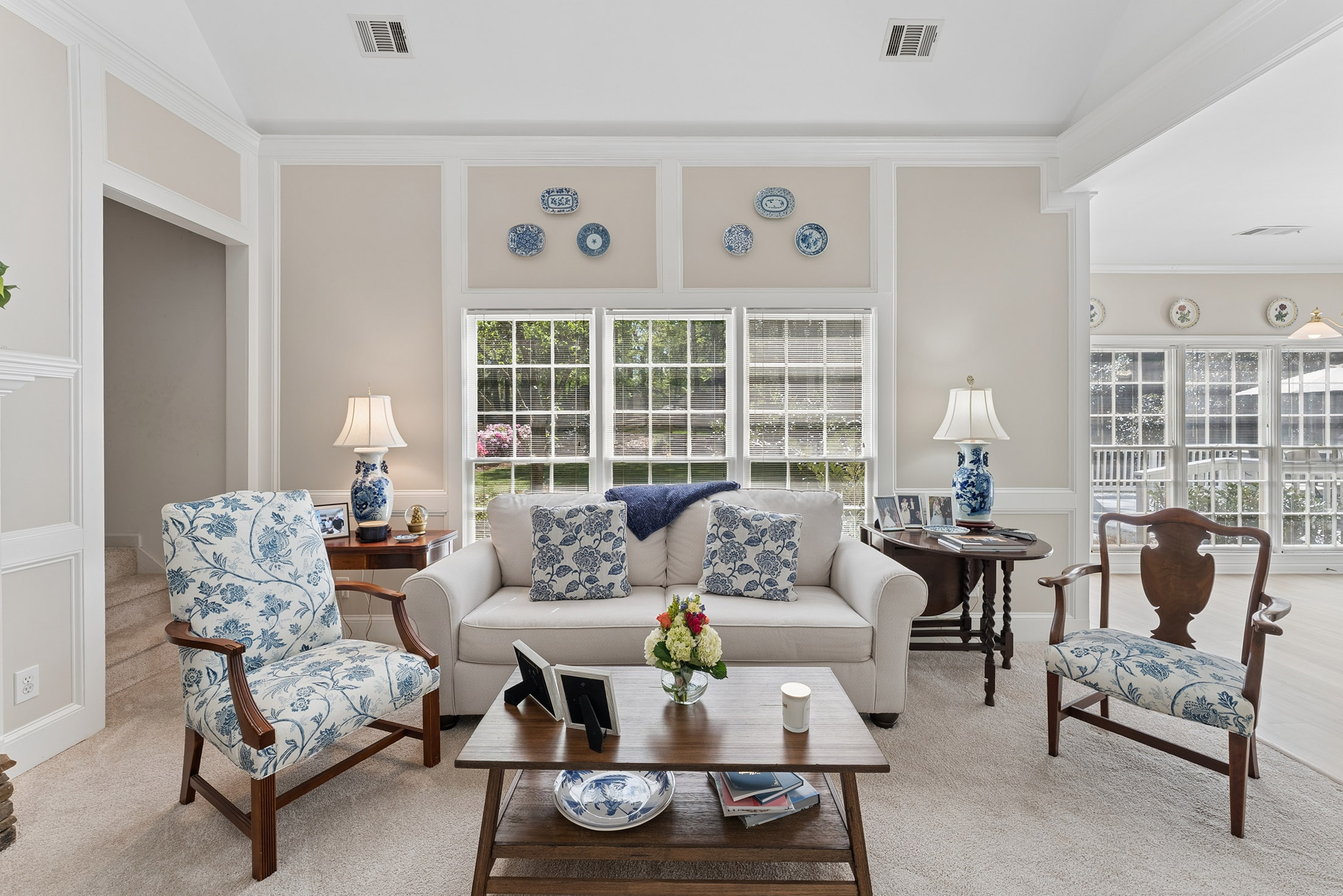  Unbeatable Appeal and Location in Crabapple Chase - 物件實景