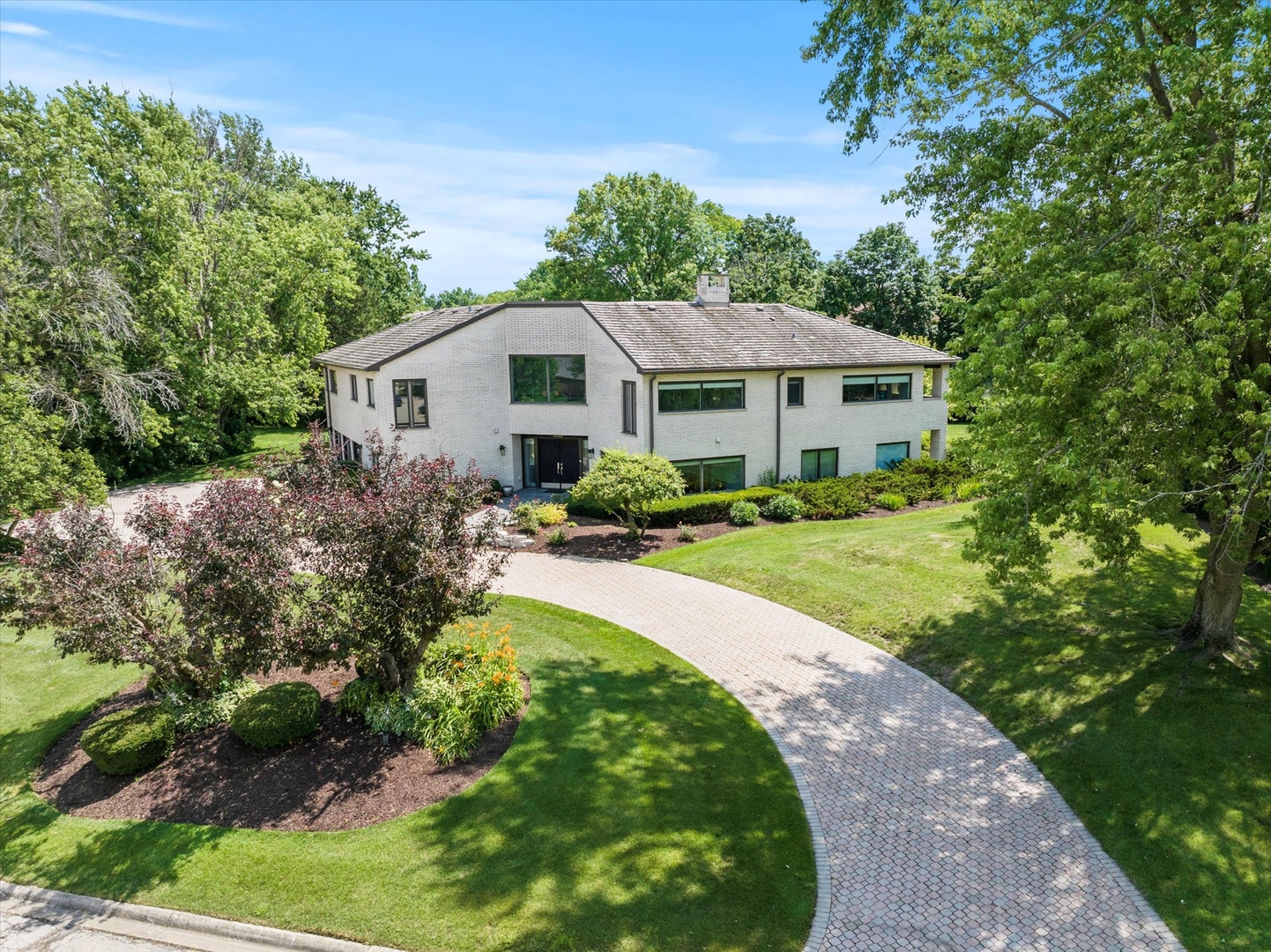 Oak Brook, Illinois, 60523, United States, 5 Bedrooms Bedrooms, ,6 BathroomsBathrooms,Residential,For Sale,1903537