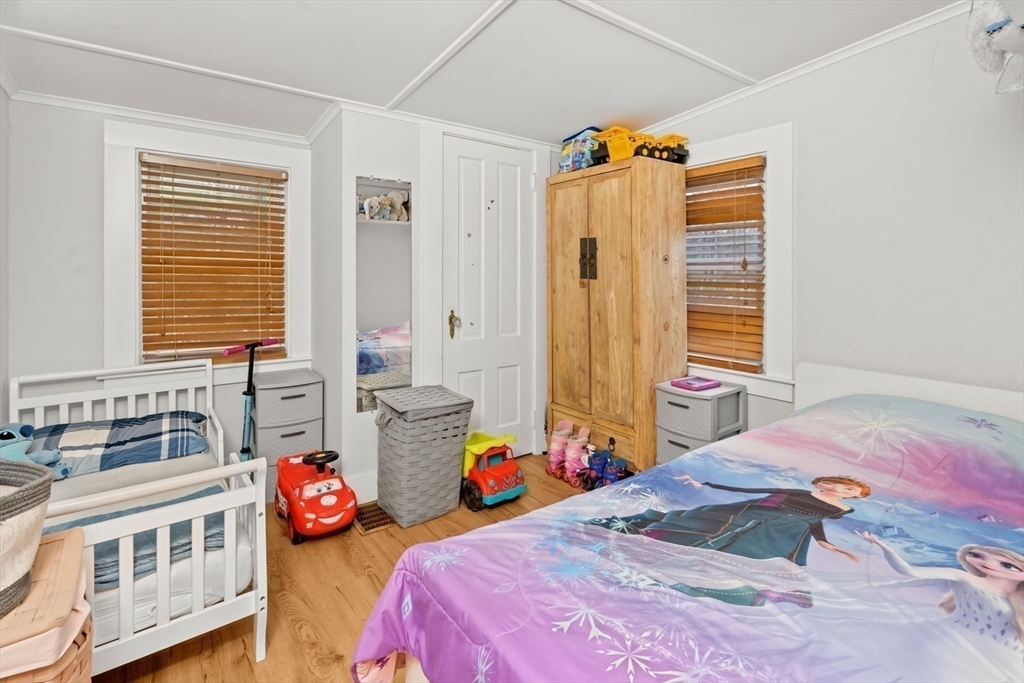 Sandwich, Massachusetts, 02563, United States, 2 Bedrooms Bedrooms, ,1 BathroomBathrooms,Residential,For Sale,1794763