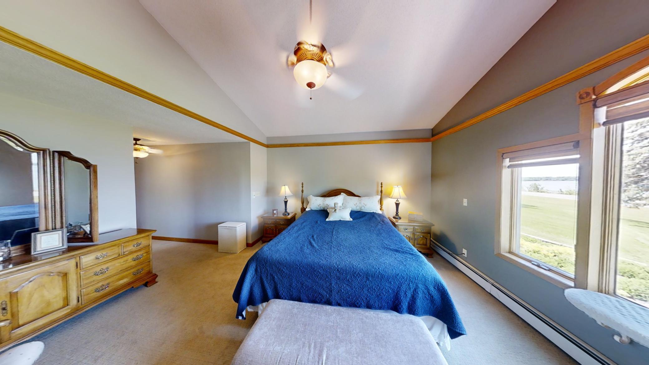 Alden, Minnesota, 56009, United States, 4 Bedrooms Bedrooms, ,1 BathroomBathrooms,Residential,For Sale,1920327