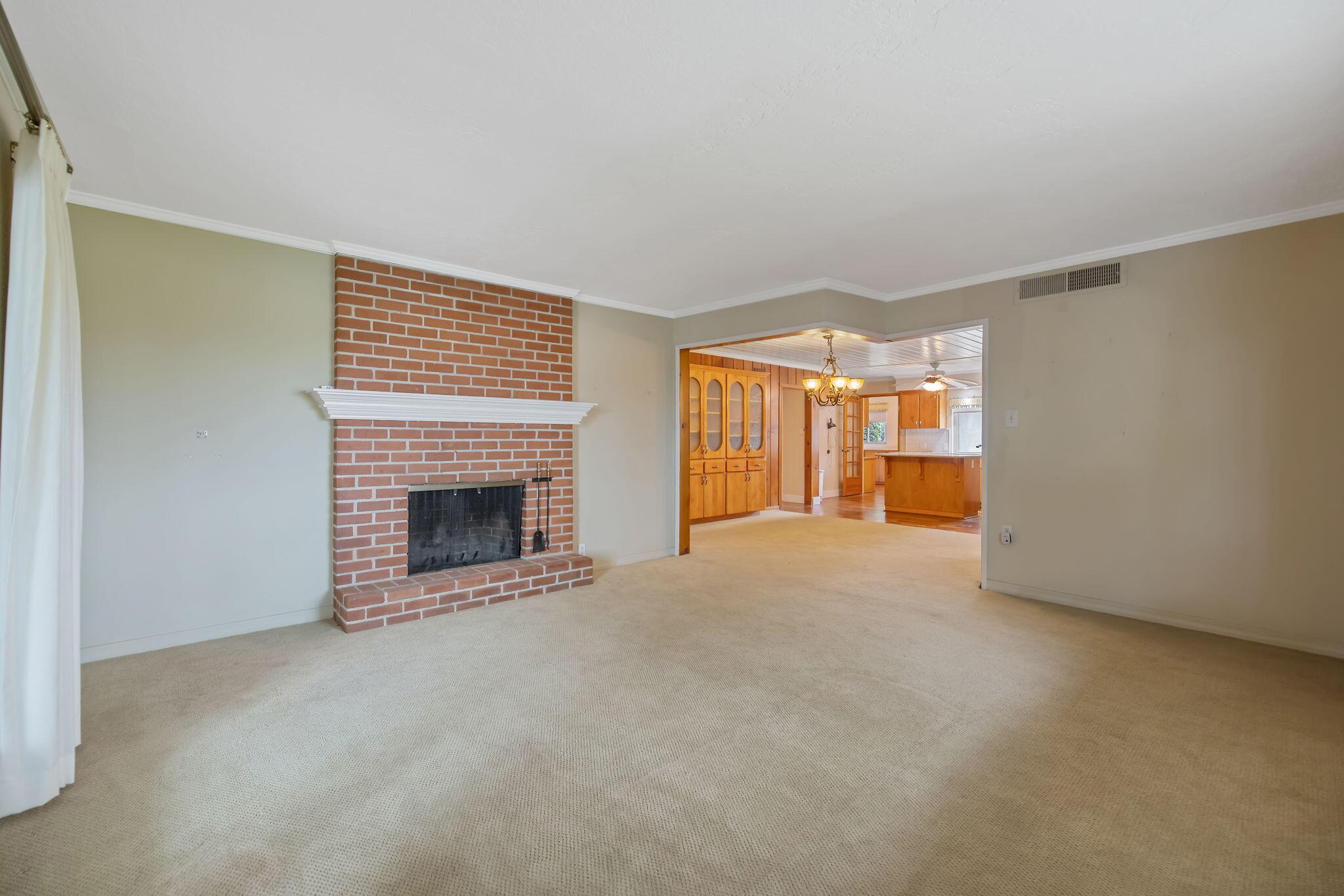 Fresno, California, 93722, United States, 3 Bedrooms Bedrooms, ,2 BathroomsBathrooms,Residential,For Sale,1984127