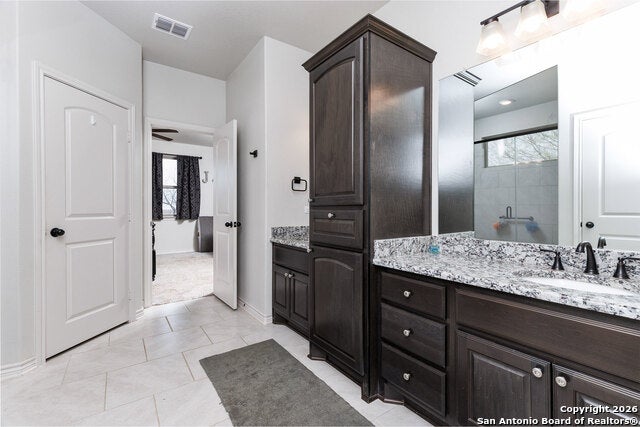 Charlotte, Texas, 78011, United States, 4 Bedrooms Bedrooms, ,3 BathroomsBathrooms,Residential,For Sale,2008526