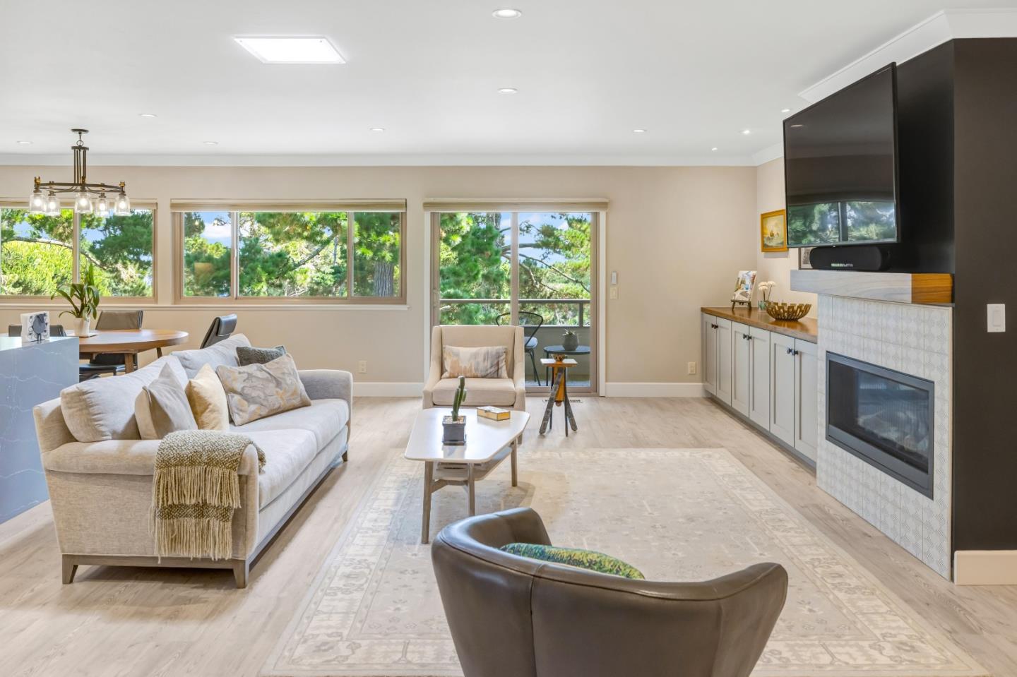 Monterey, California, 93940, United States, 3 Bedrooms Bedrooms, ,3 BathroomsBathrooms,Residential,For Sale,1947975