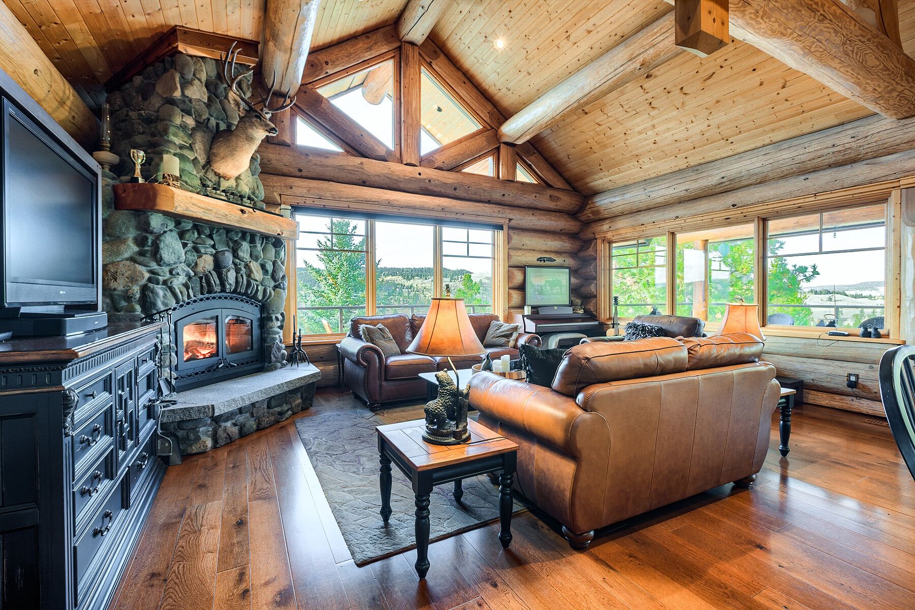  Custom Log Home - 物件實景