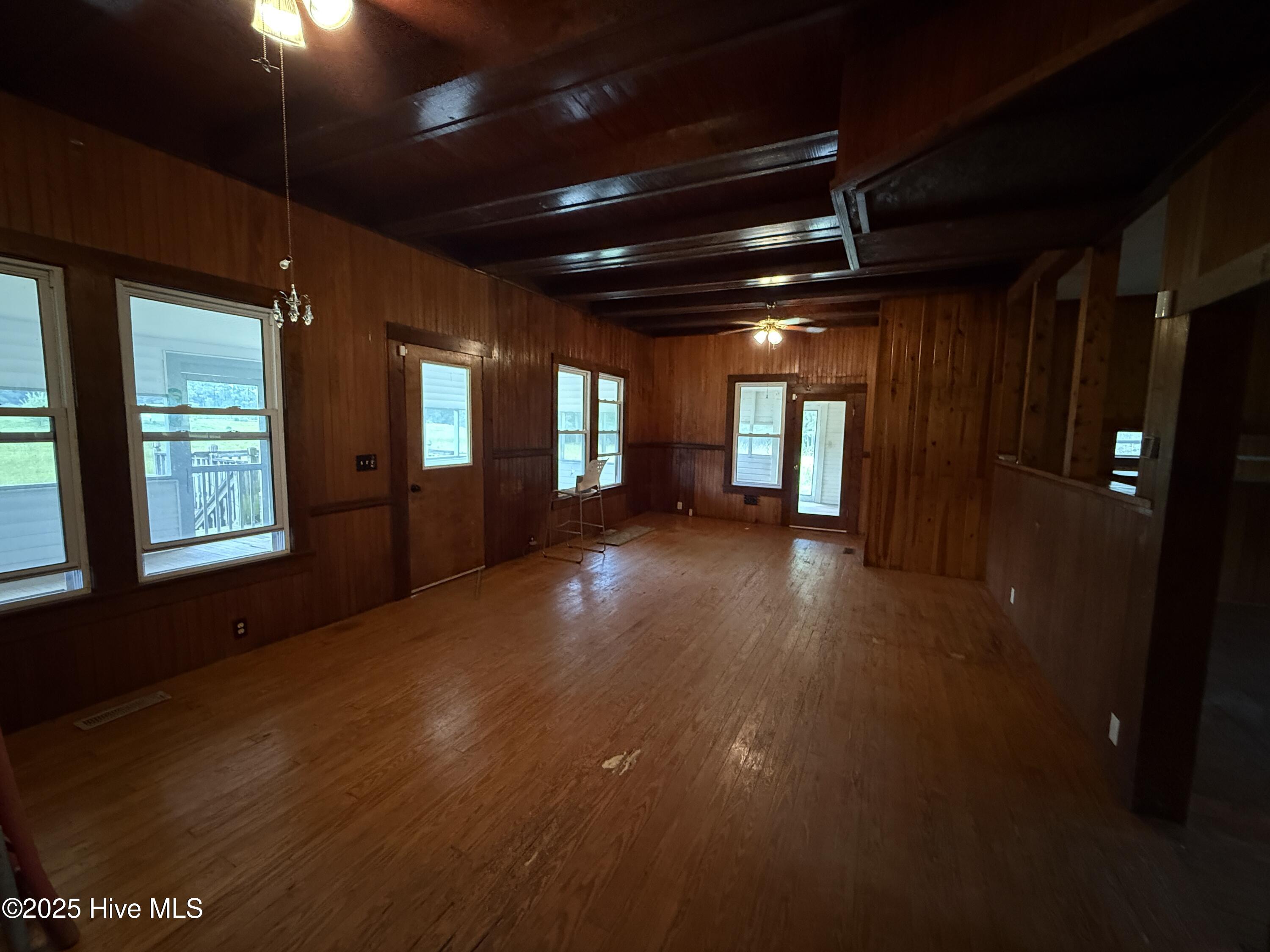 Harrells, North Carolina, 28444, United States, 4 Bedrooms Bedrooms, ,5 BathroomsBathrooms,Residential,For Sale,1955084