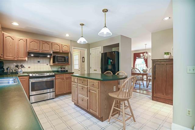 Bow, New Hampshire, 03304, United States, 4 Bedrooms Bedrooms, ,3 BathroomsBathrooms,Residential,For Sale,1900583