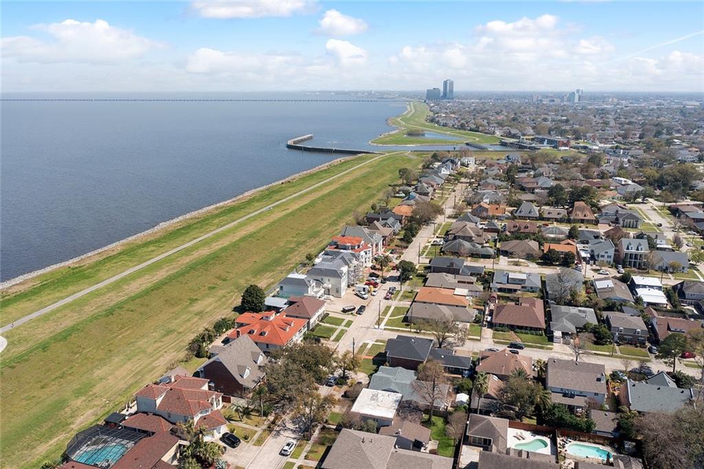Metairie, Louisiana, 70006, United States, 3 Bedrooms Bedrooms, ,3 BathroomsBathrooms,Residential,For Sale,1793323