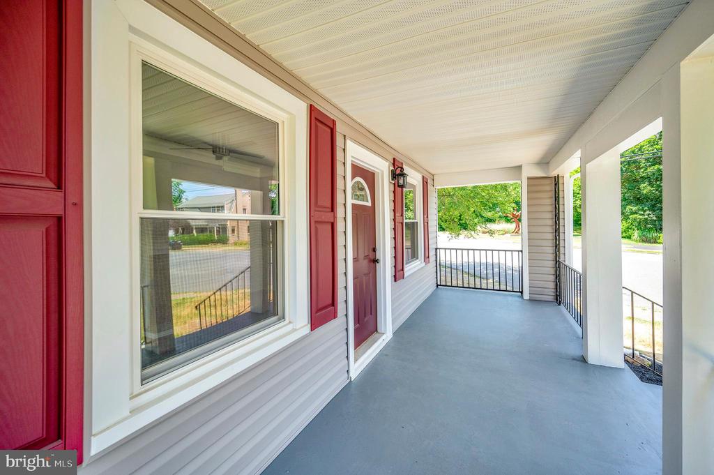 Fredericksburg, Virginia, 22401, United States, 4 Bedrooms Bedrooms, ,3 BathroomsBathrooms,Residential,For Sale,1916037
