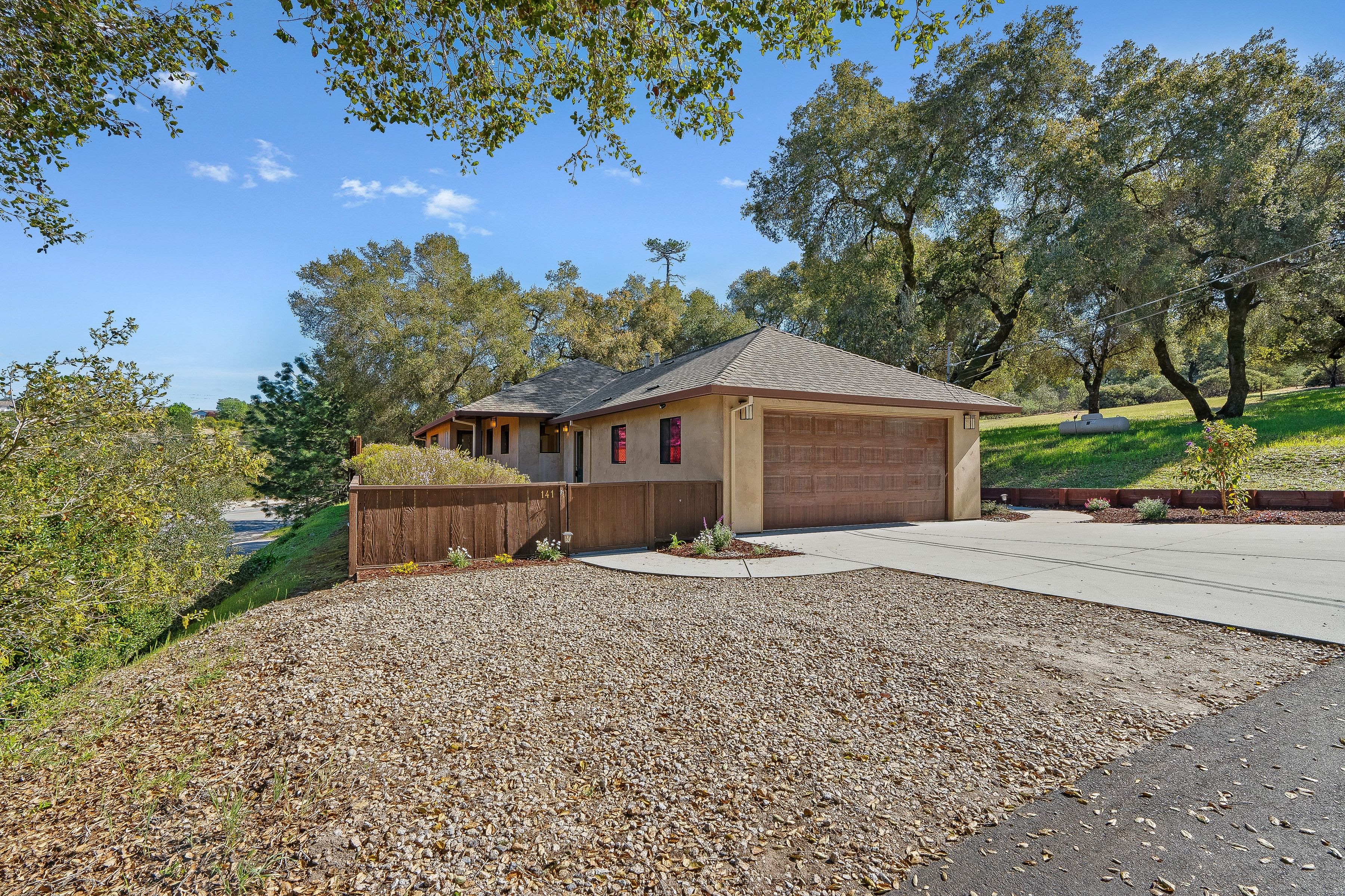  141 Whistler Court - 物件實景