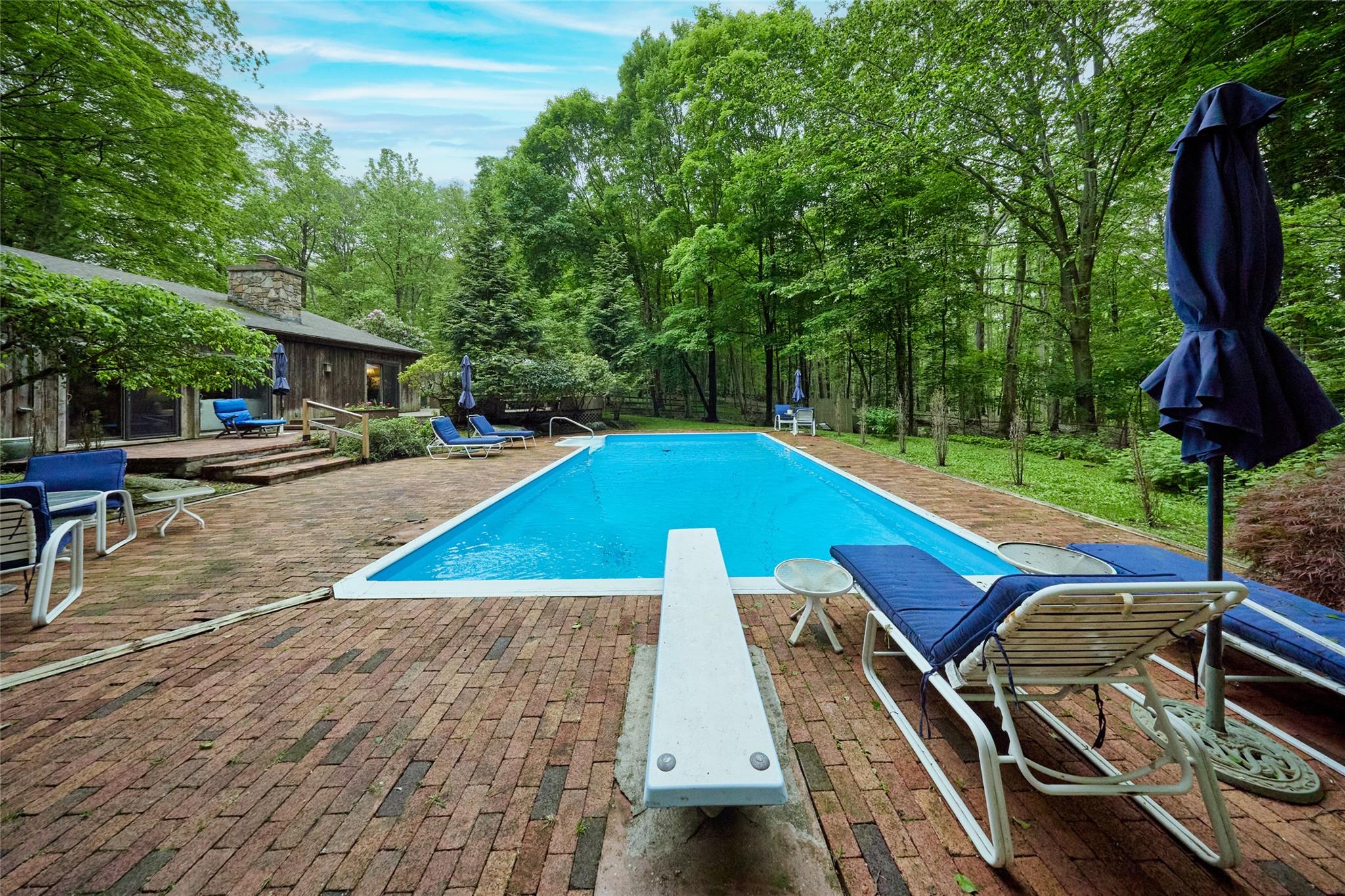 Katonah, New York, 10536, United States, 4 Bedrooms Bedrooms, ,4 BathroomsBathrooms,Residential,For Sale,1827293