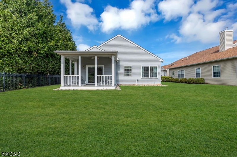 Franklin Twp., New Jersey, 08873, United States, 2 Bedrooms Bedrooms, ,2 BathroomsBathrooms,Residential,For Sale,1950059