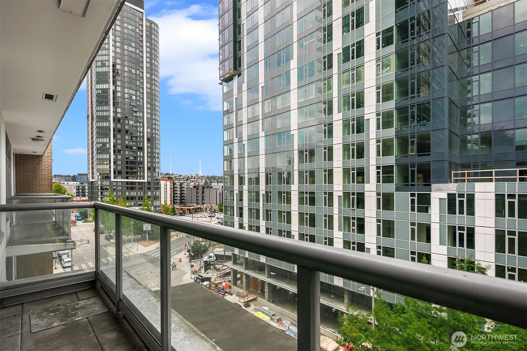 Seattle, Washington, 98121, United States, 1 Bedroom Bedrooms, ,1 BathroomBathrooms,Residential,For Sale,1950574