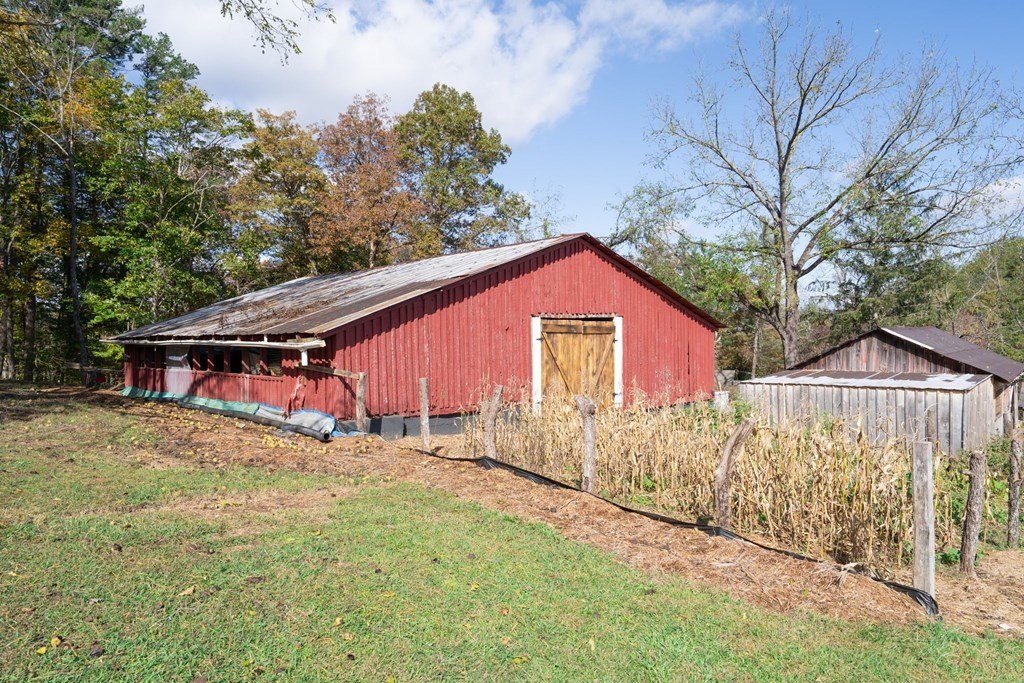 Brasstown, North Carolina, 28902, United States, 3 Bedrooms Bedrooms, ,3 BathroomsBathrooms,Residential,For Sale,1986118