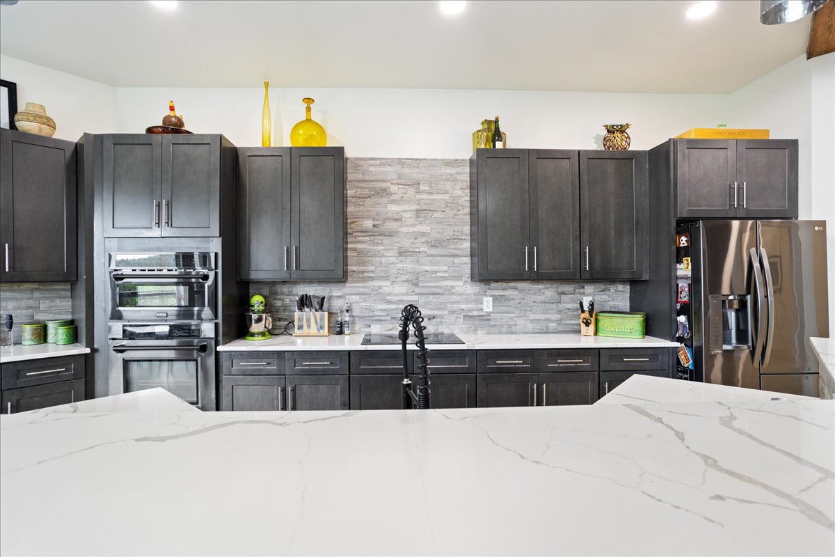 Sagle, Idaho, 83860, United States, 3 Bedrooms Bedrooms, ,4 BathroomsBathrooms,Residential,For Sale,1976949