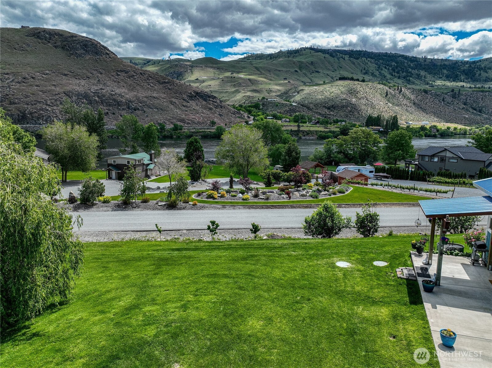 Chelan Falls, Washington, 98817, United States, 1 Bedroom Bedrooms, ,1 BathroomBathrooms,Residential,For Sale,1828092