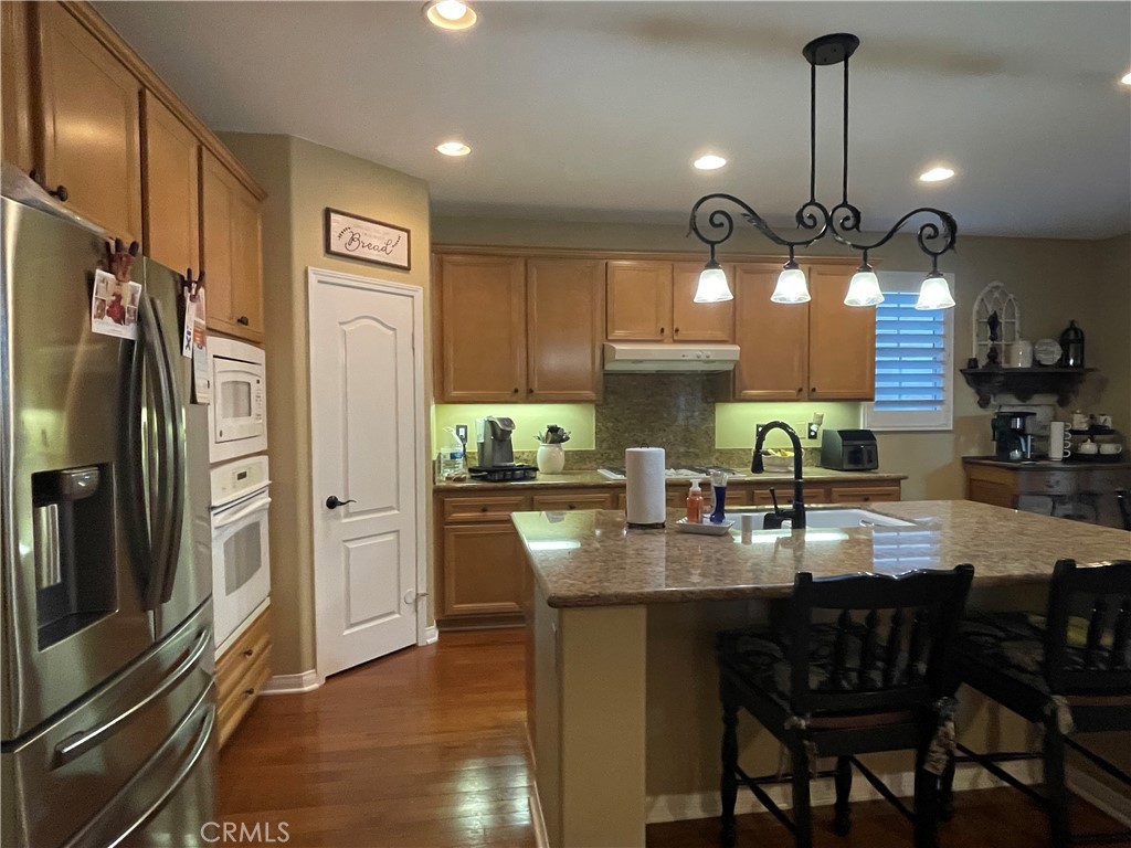 Murrieta, California, 92562, United States, 3 Bedrooms Bedrooms, ,4 BathroomsBathrooms,Residential,For Sale,1880492