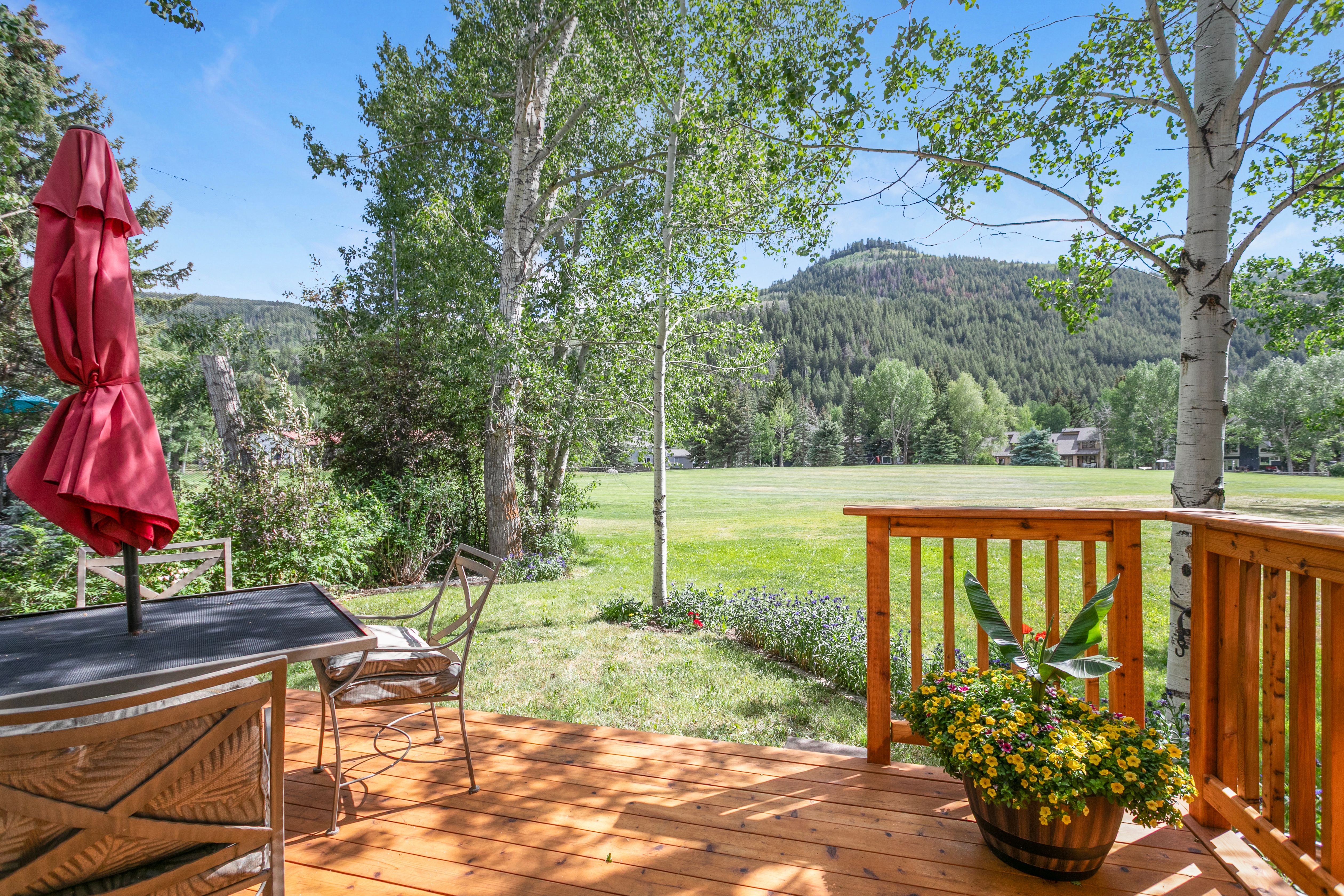  Sunny South-facing Home on the 2nd hole of EagleVail Golf Course - 物件實景
