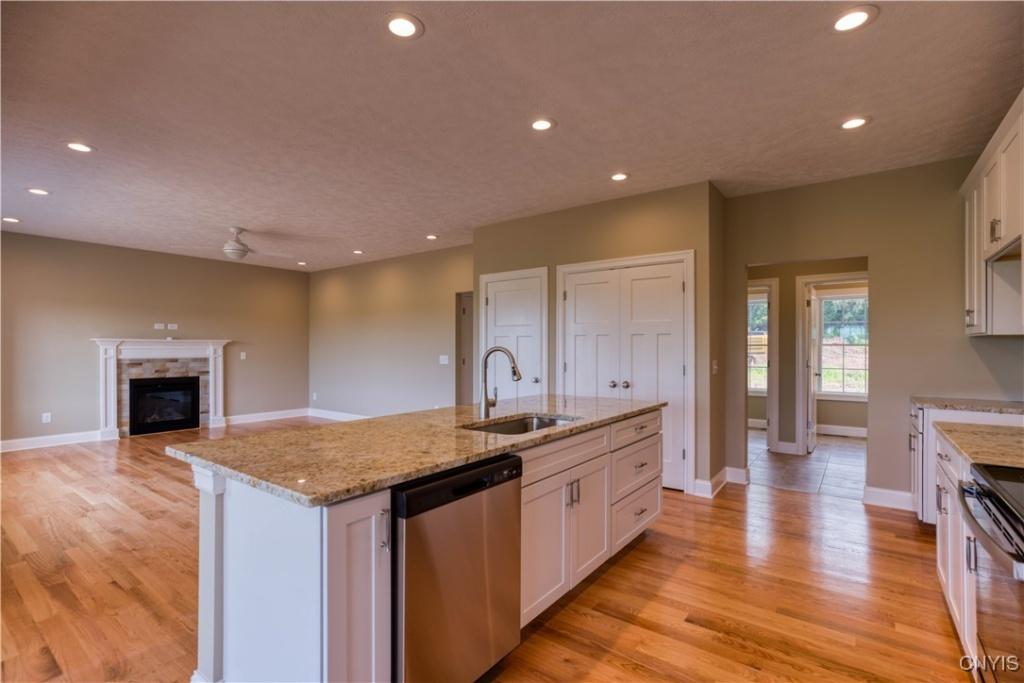 Baldwinsville, New York, 13027, United States, 4 Bedrooms Bedrooms, ,3 BathroomsBathrooms,Residential,For Sale,1686652