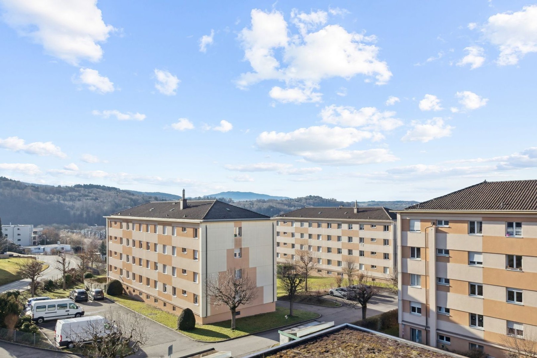  Dual-aspect apartment with a view of the mountains - 物件實景