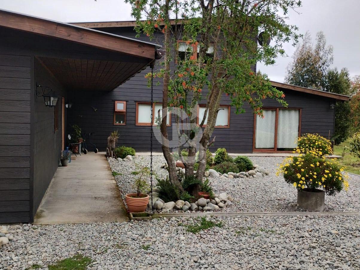 Puerto Varas, Chile, 5 Bedrooms Bedrooms, ,4 BathroomsBathrooms,Residential,For Sale,1988182