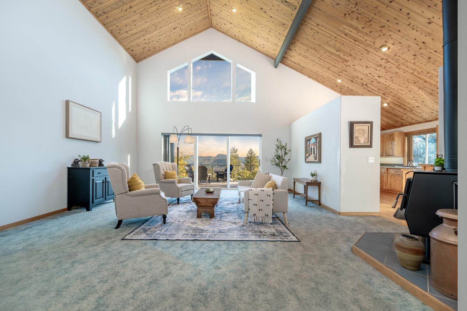 Penn Valley, California, 95946, United States, 3 Bedrooms Bedrooms, ,3 BathroomsBathrooms,Residential,For Sale,1989593