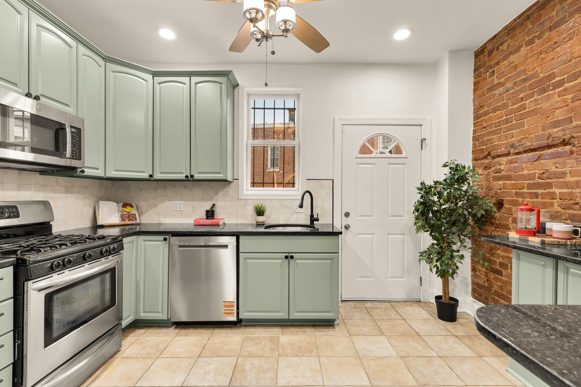  1017 Monroe Street NW, Washington, DC, 20010 - 物件實景