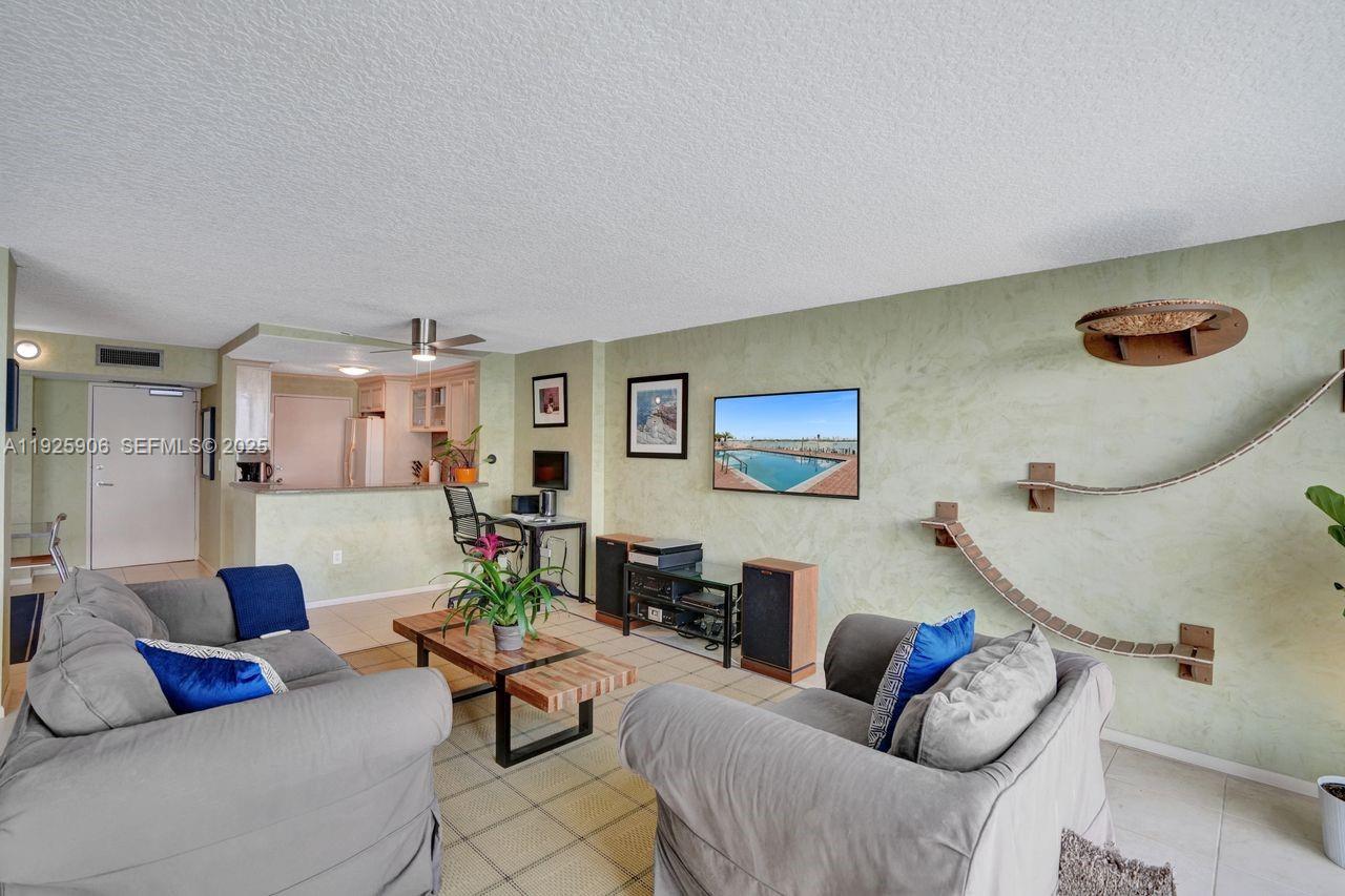 Miami Beach, Florida, 33139, United States, 2 Bedrooms Bedrooms, ,2 BathroomsBathrooms,Residential,For Sale,2002895