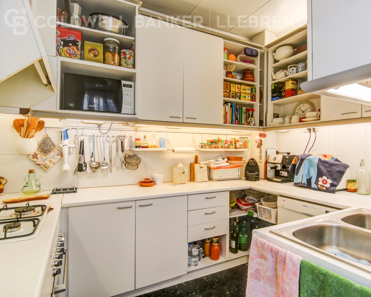 Barcelona, Catalonia, ES, 4 Bedrooms Bedrooms, ,1 BathroomBathrooms,Residential,For Sale,1622772
