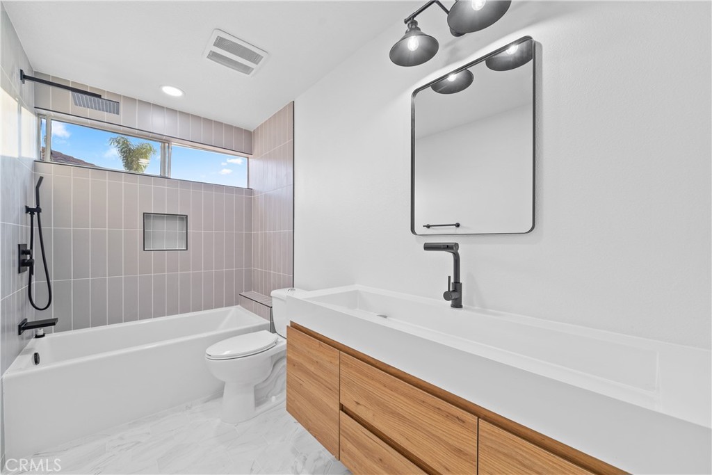 Mission Viejo, California, 92692, United States, 3 Bedrooms Bedrooms, ,3 BathroomsBathrooms,Residential,For Sale,1963093