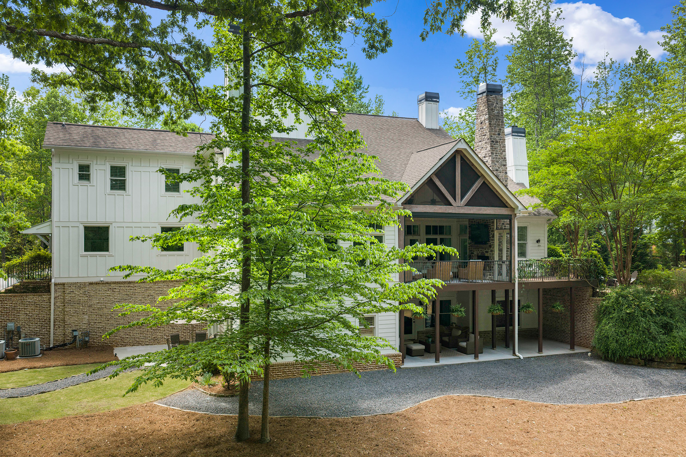  Builder’s Personal Estate on 2.36± Acres—Offering Space, Privacy & Convenience - 物件實景