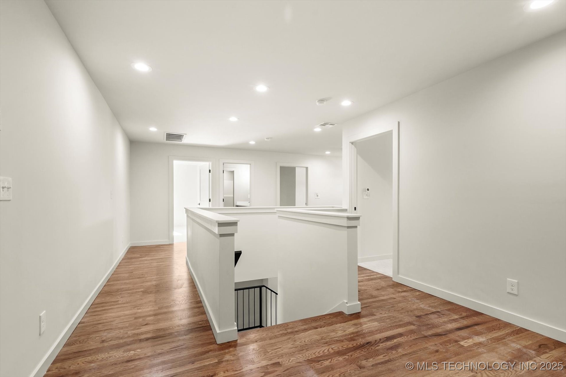 Broken Arrow, Oklahoma, 74012, United States, 5 Bedrooms Bedrooms, ,3 BathroomsBathrooms,Residential,For Sale,1991431