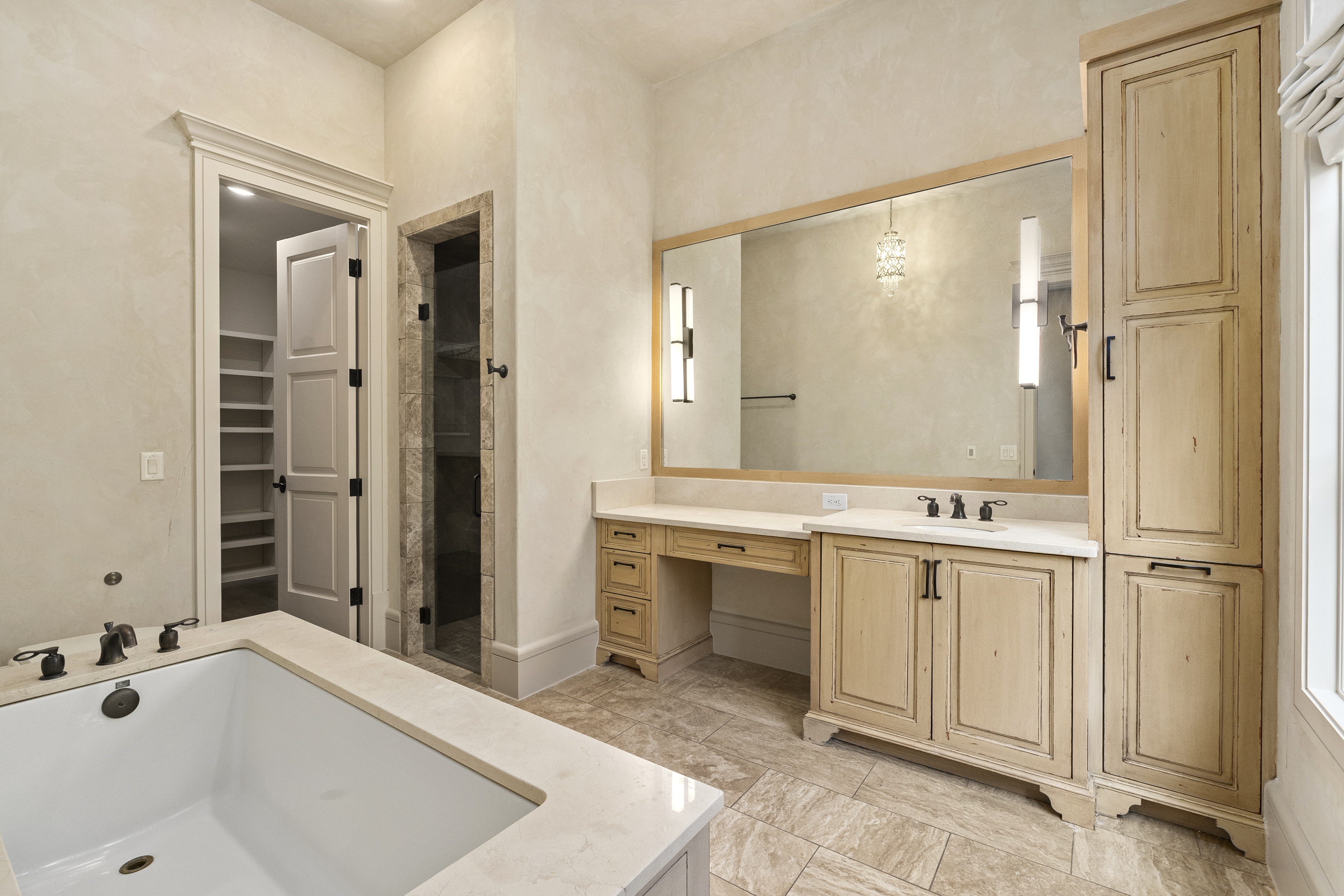  Mediterranean Style Estate in The Dominion - 物件實景