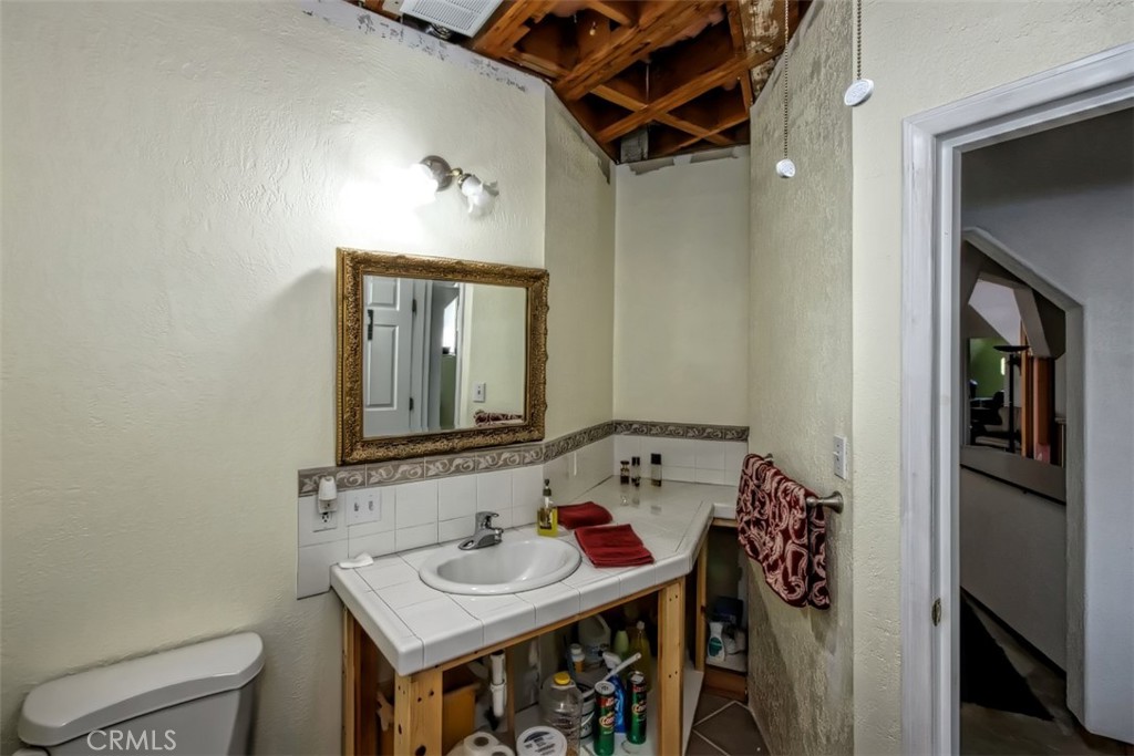 Newberry Springs, California, 92365, United States, 4 Bedrooms Bedrooms, ,6 BathroomsBathrooms,Residential,For Sale,1990195