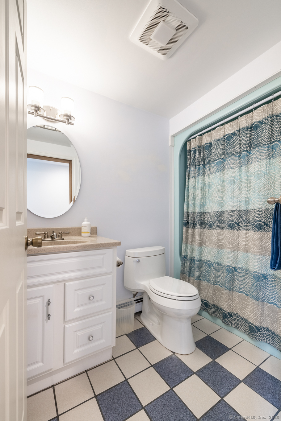 Litchfield, Connecticut, 06750, United States, 3 Bedrooms Bedrooms, ,3 BathroomsBathrooms,Residential,For Sale,1987794