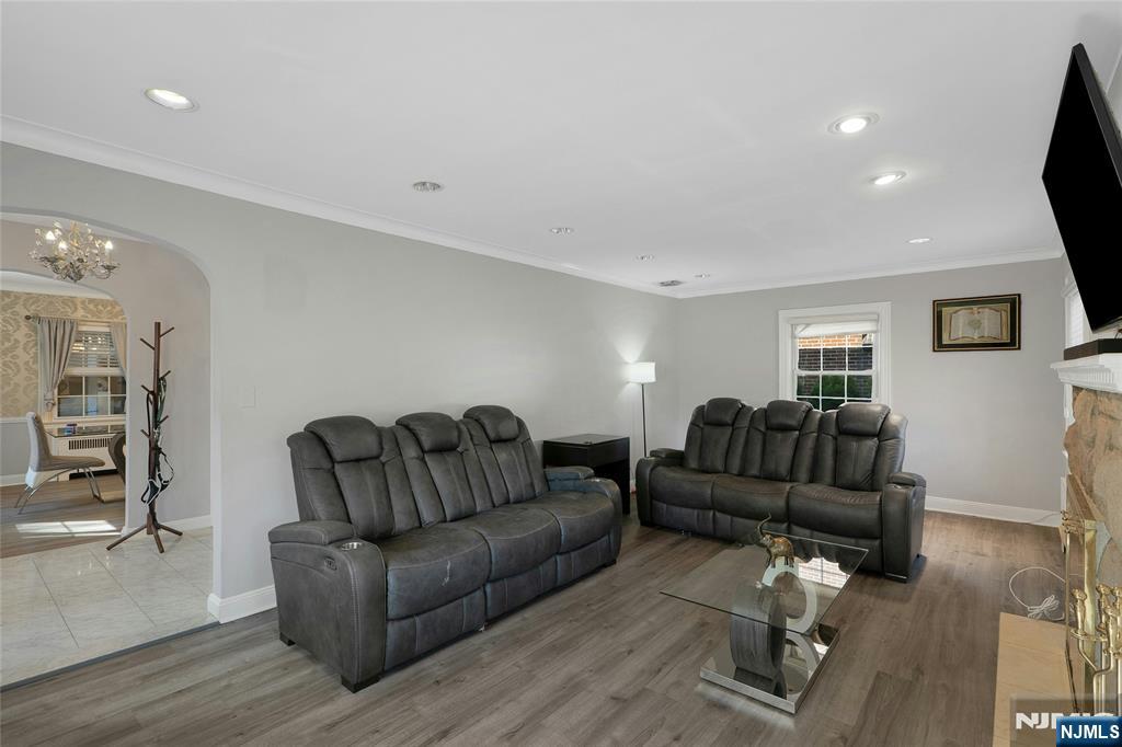 Ridgefield, New Jersey, 07657, United States, 4 Bedrooms Bedrooms, ,3 BathroomsBathrooms,Residential,For Sale,1991908