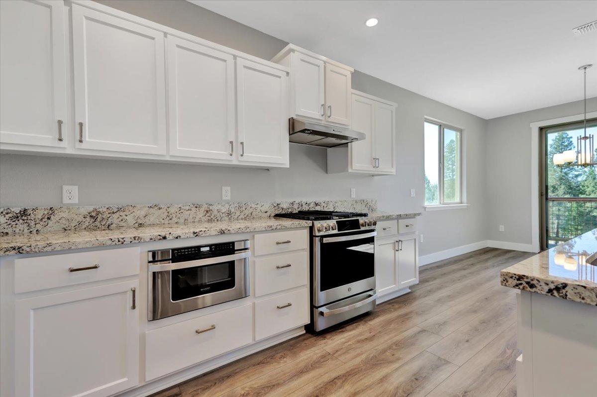 Grass Valley, California, 95945, United States, 3 Bedrooms Bedrooms, ,2 BathroomsBathrooms,Residential,For Sale,1978988