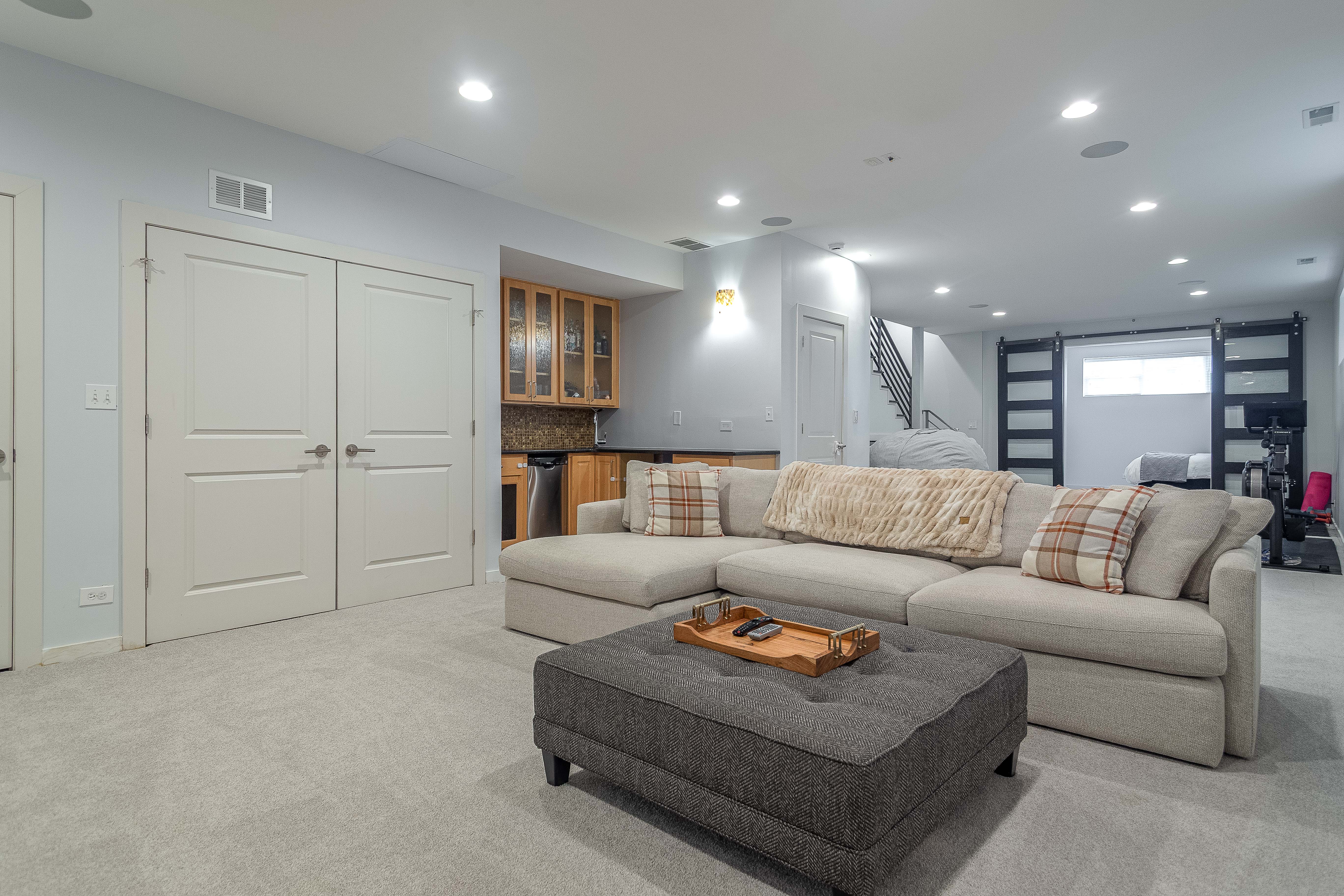 Spacious 2014-Built Single Family Home on an Extra-Wide 30