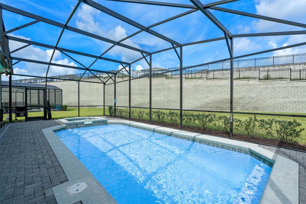 Davenport, Florida, 33897, United States, 10 Bedrooms Bedrooms, ,8 BathroomsBathrooms,Residential,For Sale,1897449