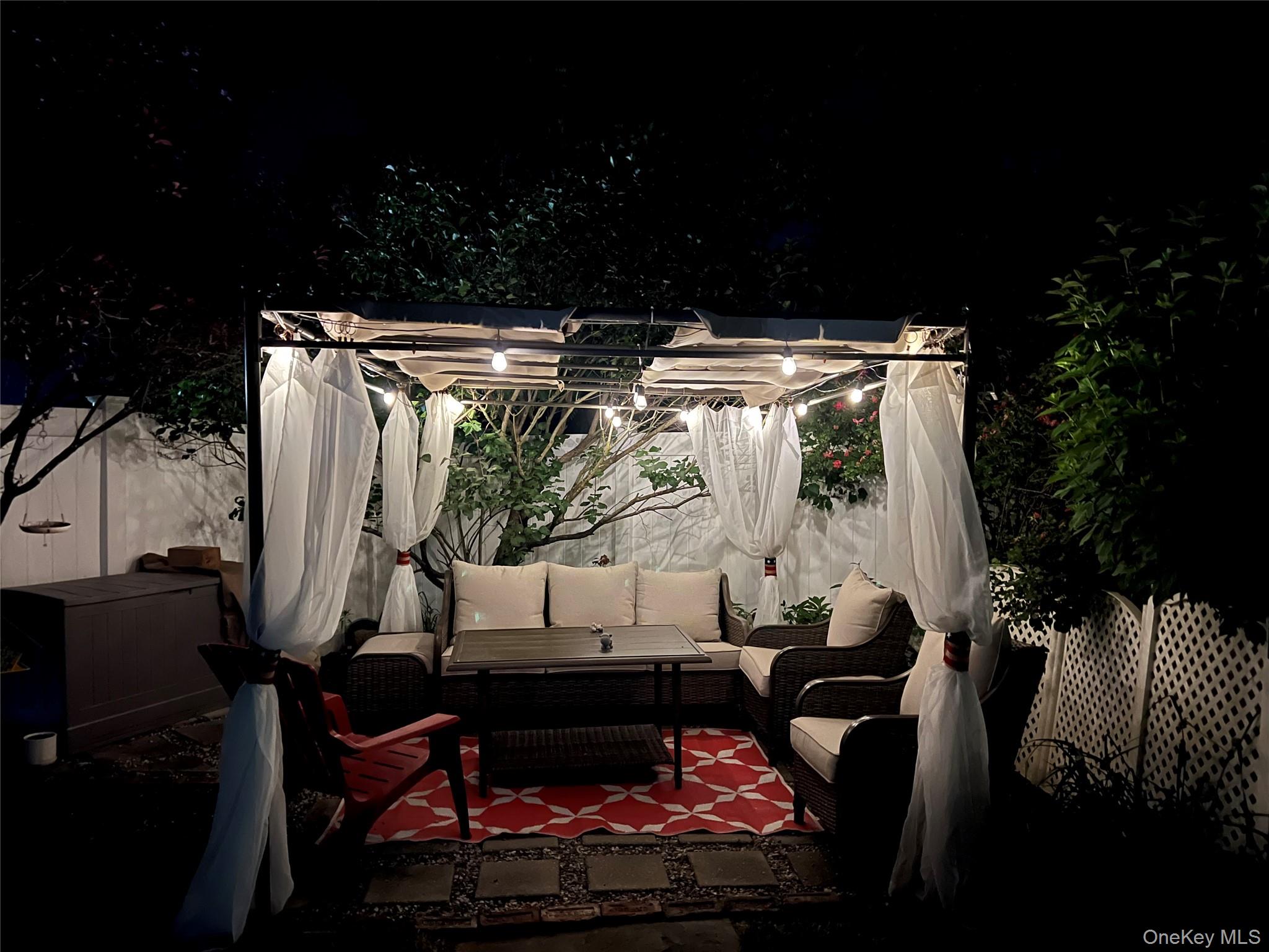 Garnerville, New York, 10923, United States, 3 Bedrooms Bedrooms, ,2 BathroomsBathrooms,Residential,For Sale,1974386