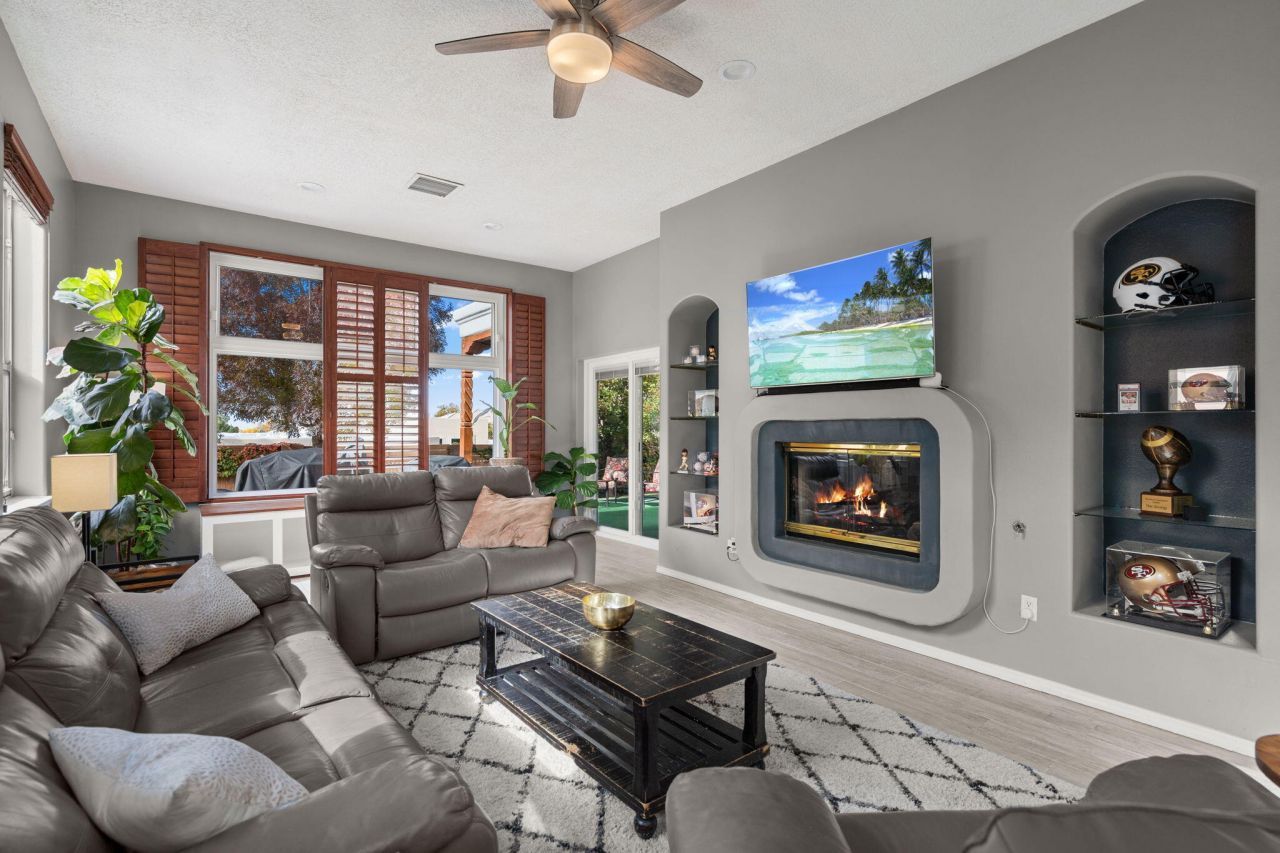 Albuquerque, New Mexico, 87122, United States, 3 Bedrooms Bedrooms, ,2 BathroomsBathrooms,Residential,For Sale,1992964