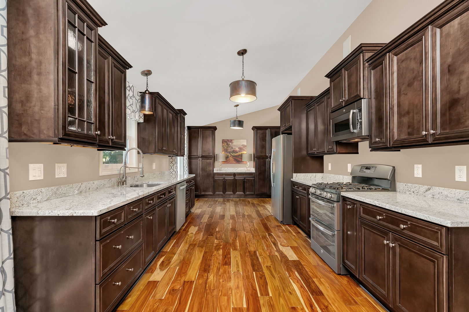 Joliet, Illinois, 60431, United States, 3 Bedrooms Bedrooms, ,3 BathroomsBathrooms,Residential,For Sale,1989625