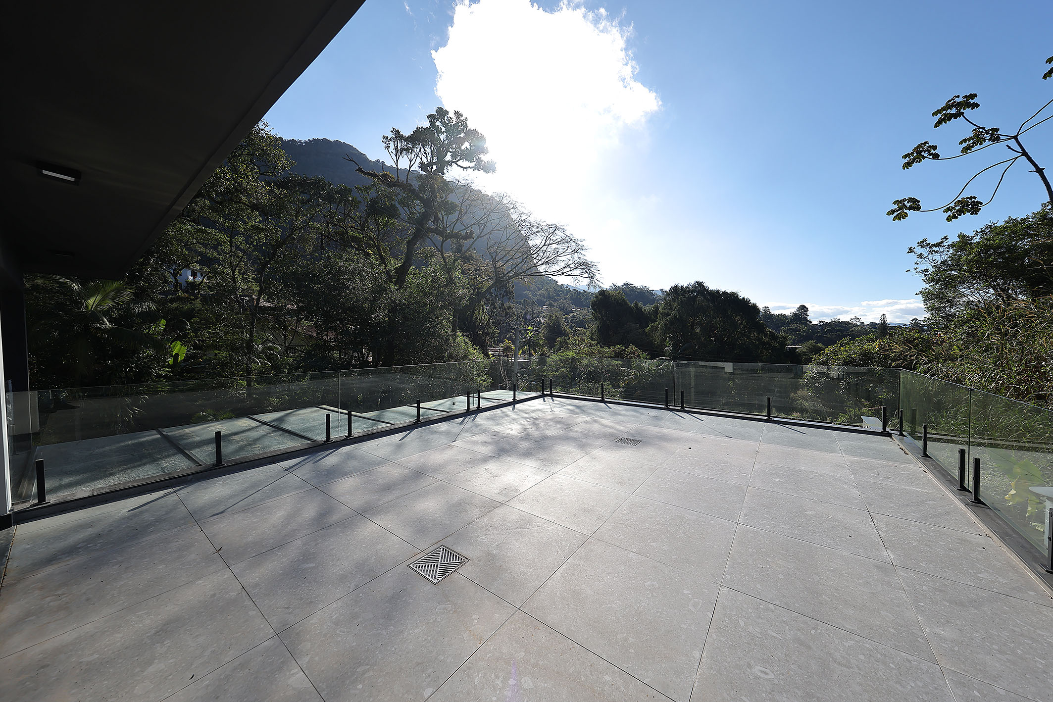  Newly built contemporary residence with panoramic views in gated community - 物件實景