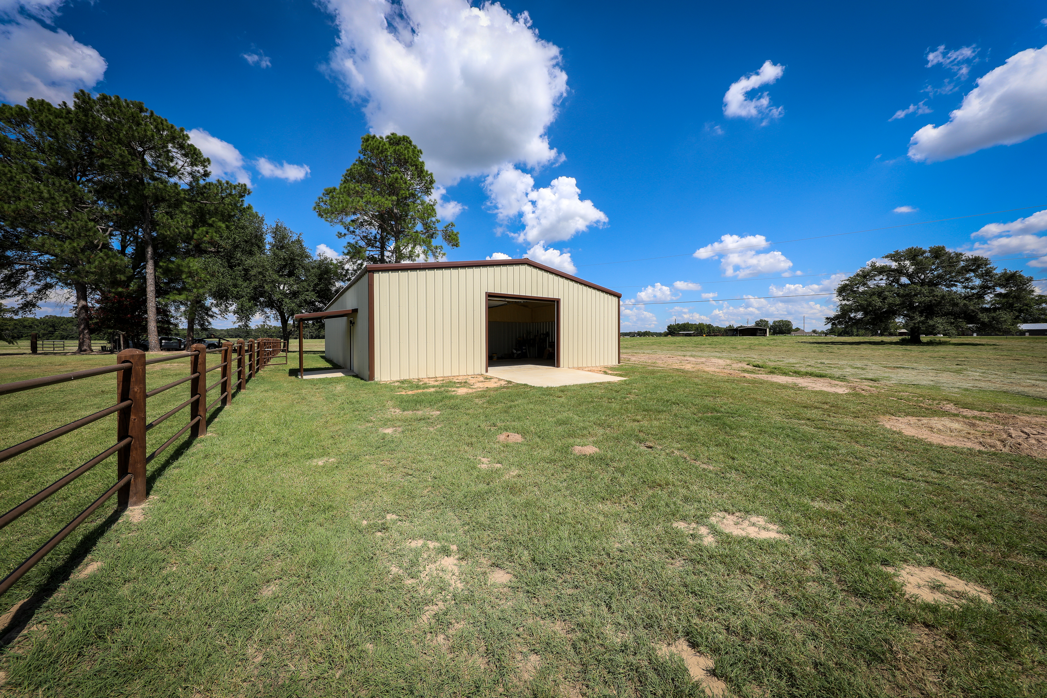 Pittsburg, Texas, 75686, United States, 4 Bedrooms Bedrooms, ,3 BathroomsBathrooms,Residential,For Sale,1871323
