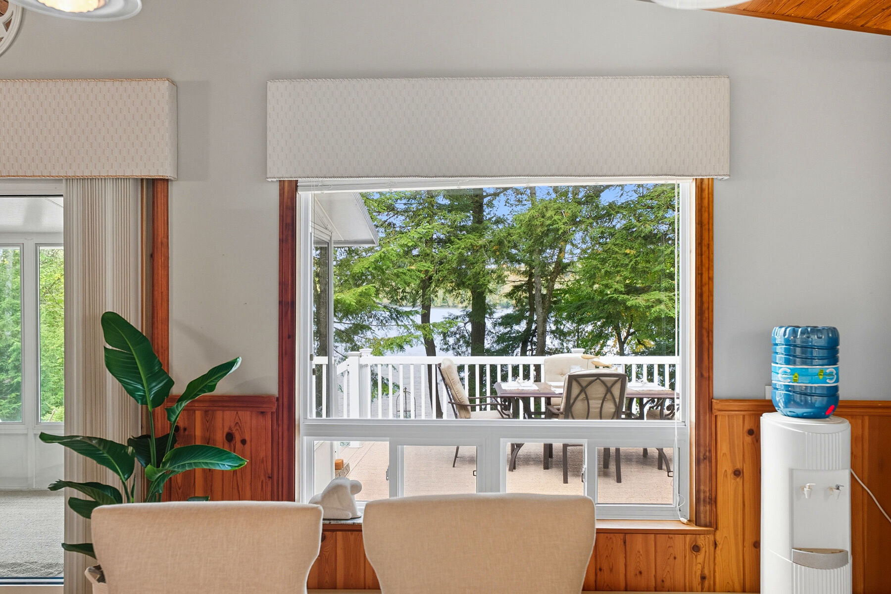  Your Private Waterfront Oasis - 物件實景