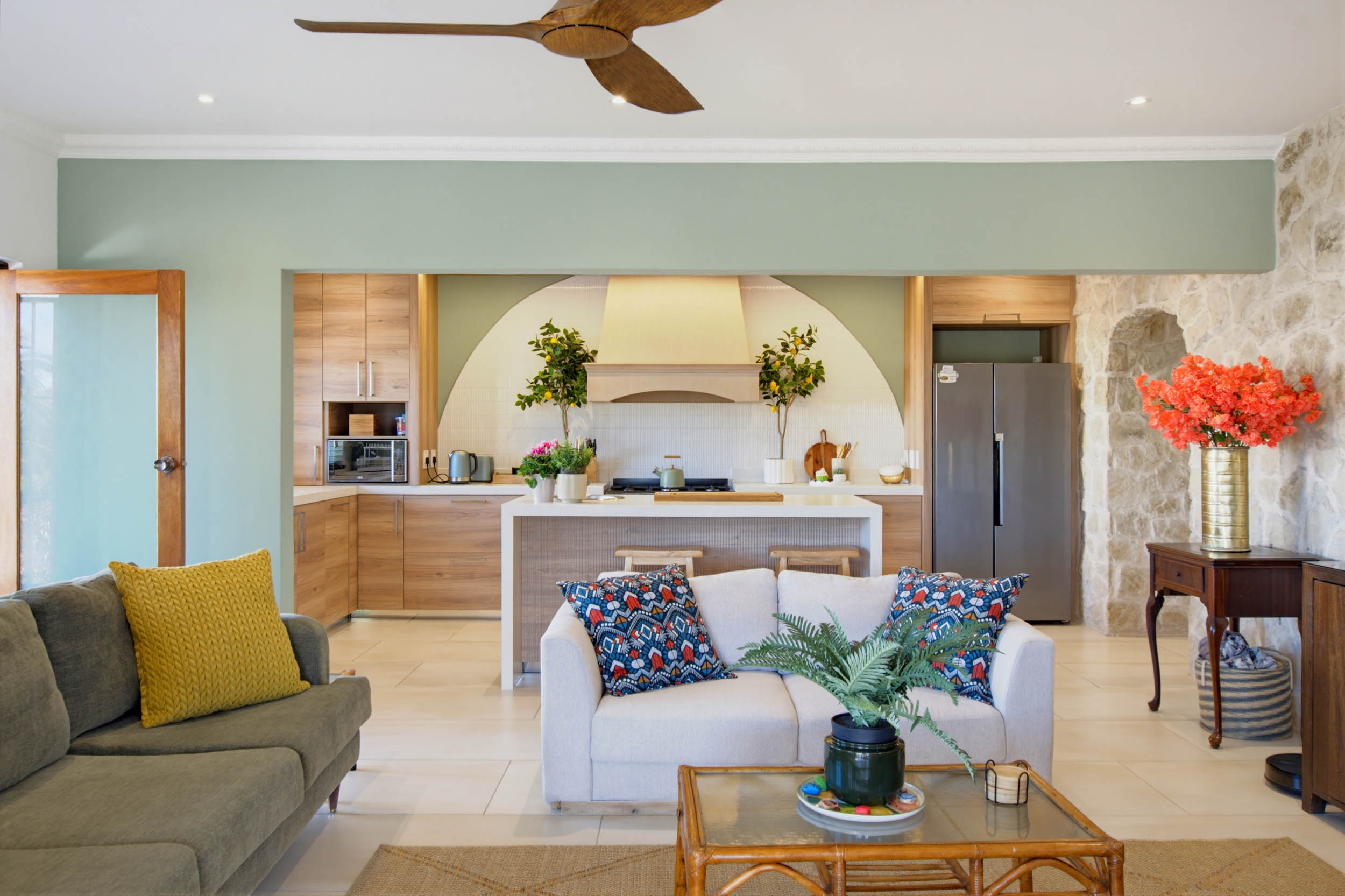  Fully Renovated Coastal Residence with Guest Flatlet and Sea Views in Salt Rock - 物件實景