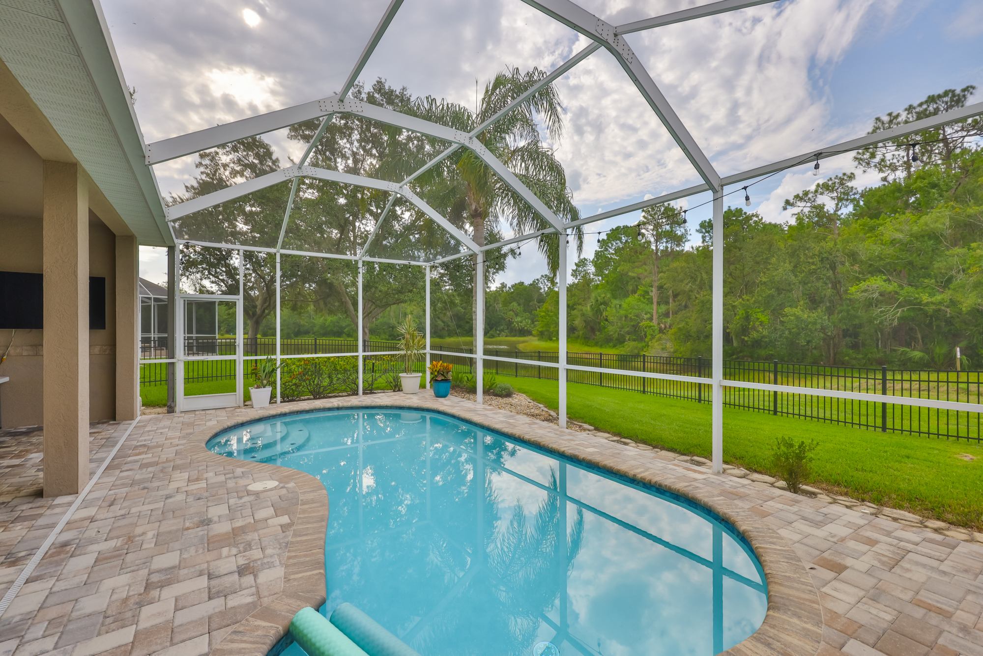 Tampa, Florida, 33647, United States, 4 Bedrooms Bedrooms, ,3 BathroomsBathrooms,Residential,For Sale,1982962