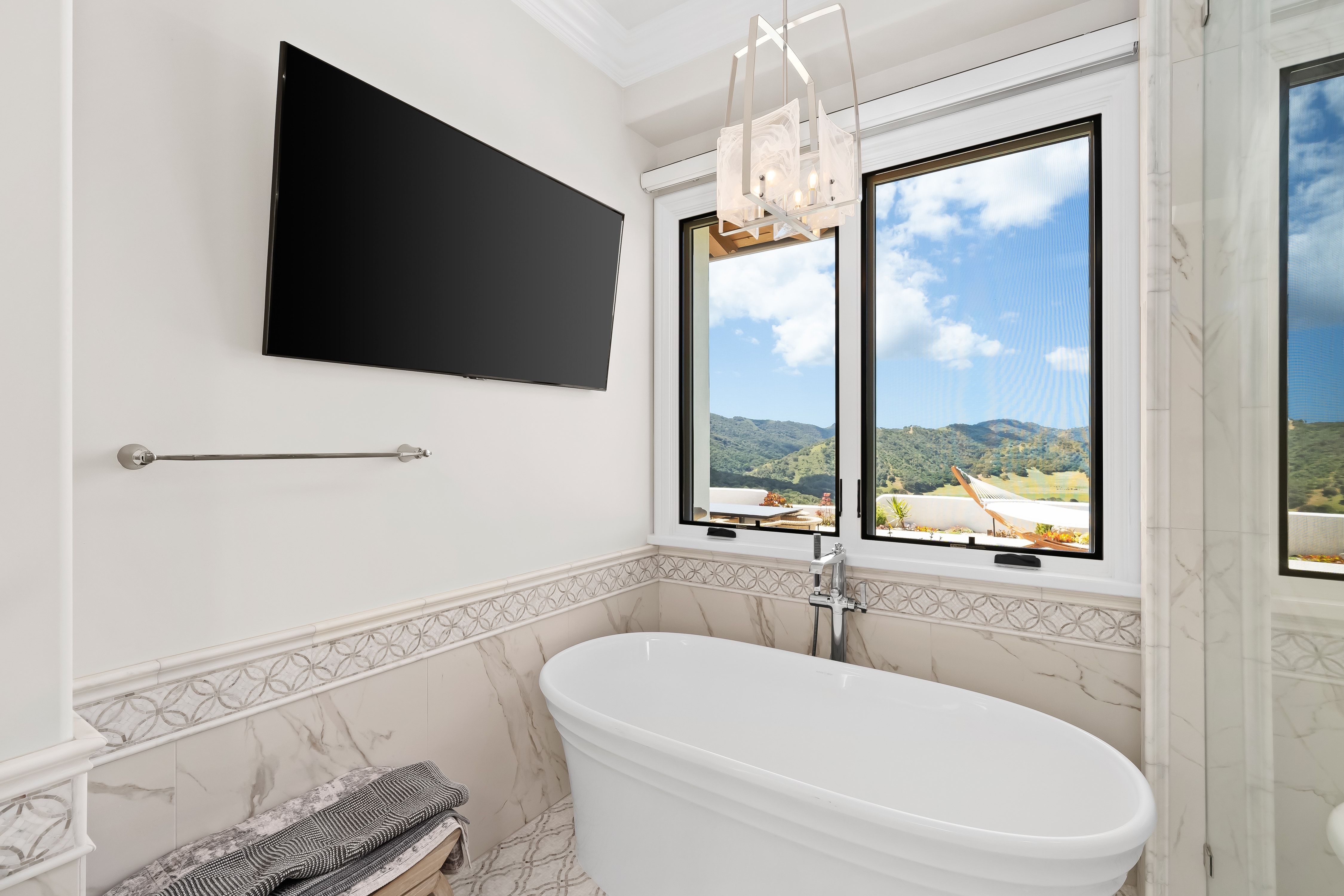  Refined Coastal Wine Country Living on 22 Private Acres - 物件實景