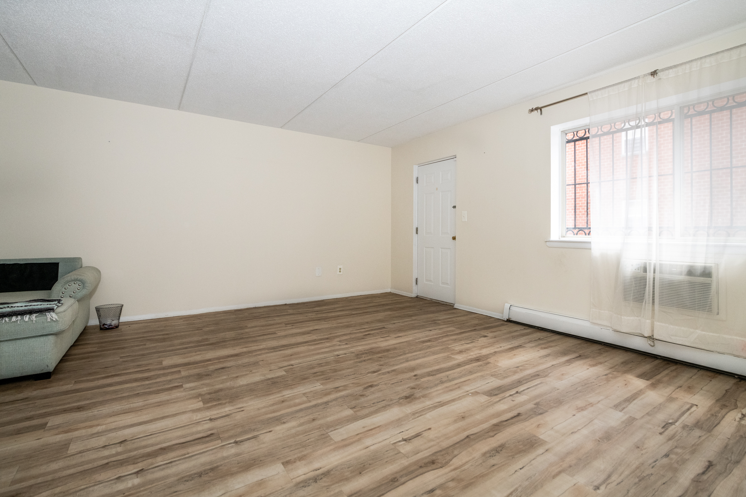 Bronx, New York, 10743, United States, 5 Bedrooms Bedrooms, ,3 BathroomsBathrooms,Residential,For Sale,1823007