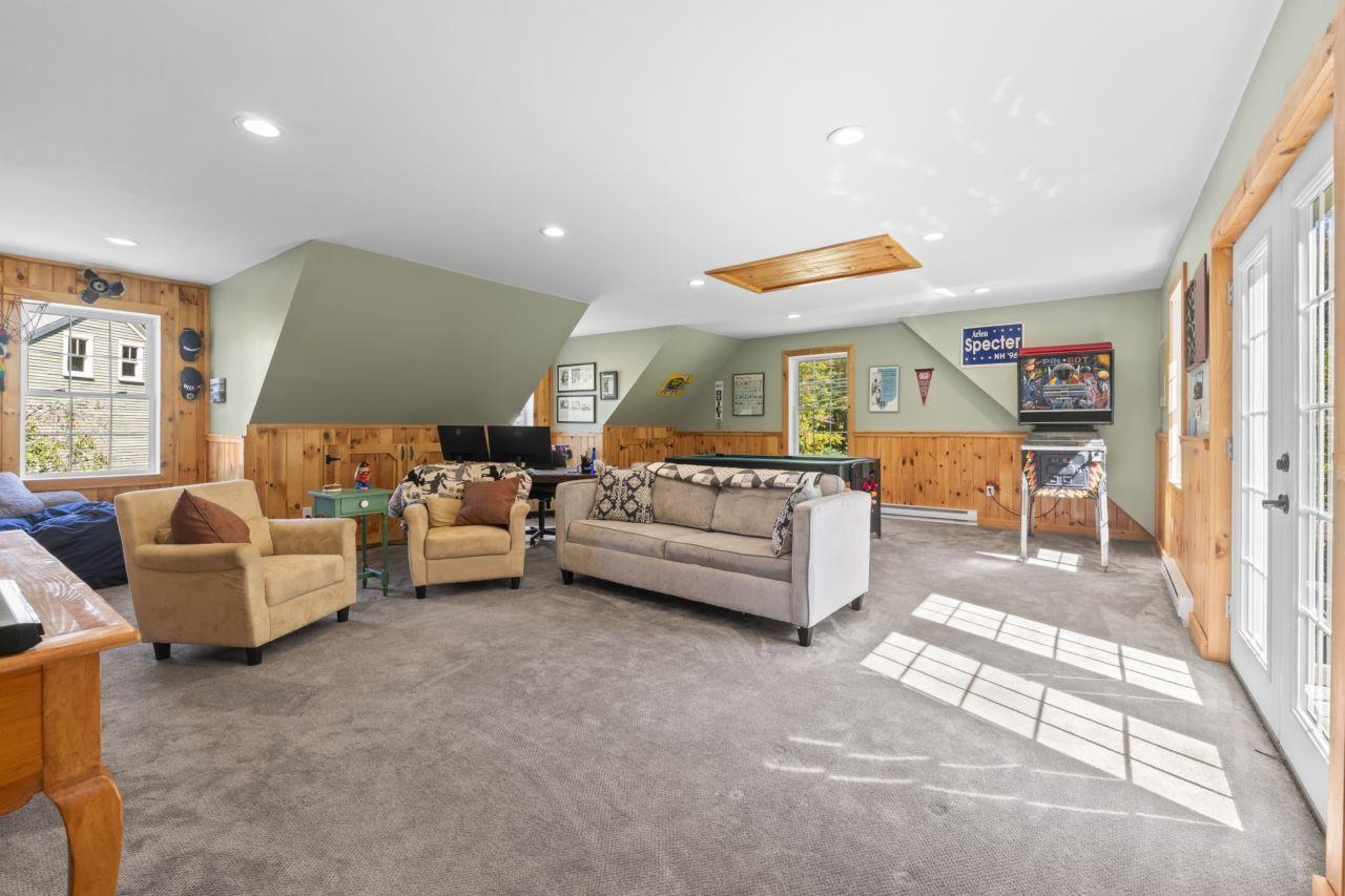 Barrington, New Hampshire, 03825, United States, 4 Bedrooms Bedrooms, ,3 BathroomsBathrooms,Residential,For Sale,1984390